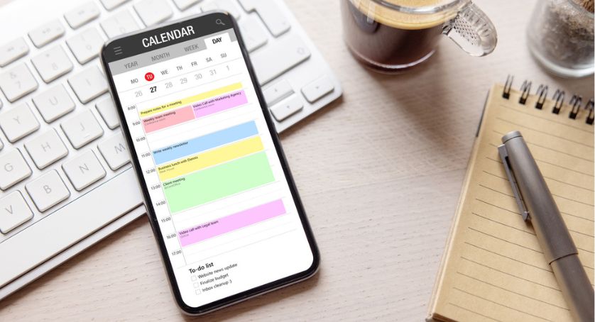 A time blocked calendar on a mobile phone for time management